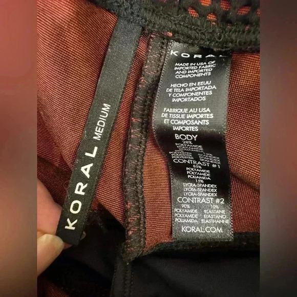 Koral Black Red & FishNet Asymmetric Color Block Athletic Yoga Leggings Size M - Picture 5 of 6